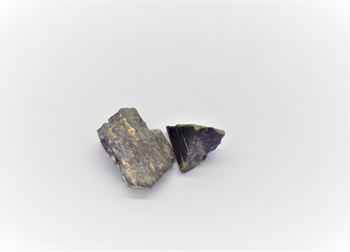 Tourmaline, green, raw xsmall